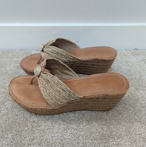 Italian Shoemakers Gold Threaded Wedge Sandals Rhinestone Bling Sz 7